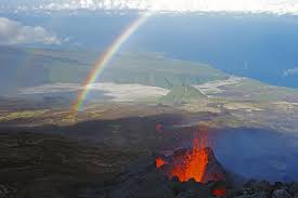 Tremor of the eruption remains high (image: Piton De La Fournaise Ile De La Reunion Fin De L Eruption End Of The Eruption Claude Grandpey Volcans Et Glaciers