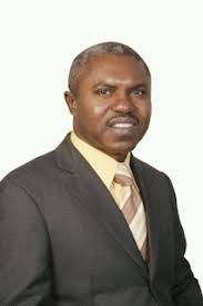 Maximo Melendez se desliga de conflicto en escuela de los bancos