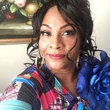 Elida Brown's Instagram, Twitter & Facebook