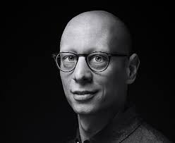 BMO supporting underrepresented businesses by using AR to unwrap gifts »  Strategy