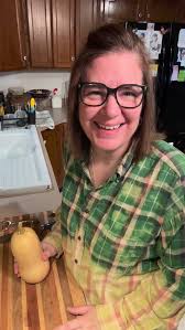 Not a recipe today, but I thought I would share with you how I processed my  butternut squash for the chili we made! , If it helps you, please share it  with your friends! 🤗