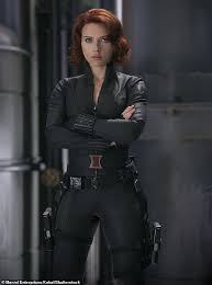 The marvel star claims her agreement with the company guaranteed an exclusive theatrical. Mdjlg9041 Z3lm