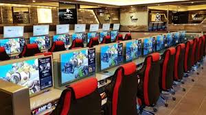 Pemilihan lokasi lokasi yang umumnya sangat strategis untuk usaha warnet/internet café dekat semakin dikenalnya teknologi internet oleh masyarakat umum, membuka peluang bagi warnet. Prospek Bisnis Game Online Peluang Bisnis Usaha 2021