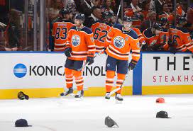 Nhl Opens With 4 Hat Tricks For First Time In 100 Years