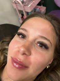 Lash lengthening or fanorama mascara?