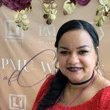 Angela Smithhart's Instagram, Twitter & Facebook