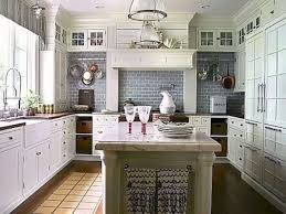 Küçük bir mutfak nasıl dekore edilir. Luxury Avrupai Kare Mutfak Nasil Dekore Edilir Mutfagimiz Nasil Dekore Edilmelidir 19 Mutfag Farmhouse Kitchen Inspiration Kitchen Remodel Kitchen Inspirations