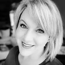 Amanda Smithers's Instagram, Twitter & Facebook