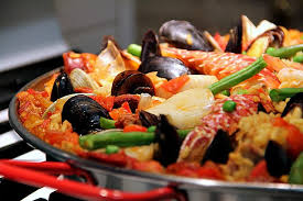Toss in the crabmeat, lobster, shrimp, and scallops. How To Cook A Wolf Christmas Eve Paella