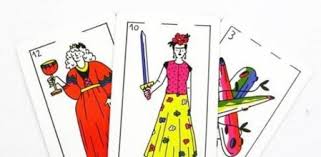 Feminaipes La Baraja De Cartas Espanolas Feminista Que Es Furor En Las Redes Sociales