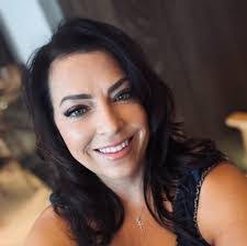 Kathy Lynn's Instagram, Twitter & Facebook