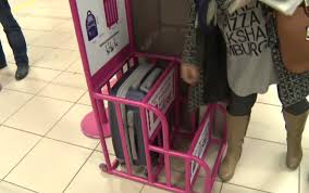 De asemenea, bagajul de cală trebuie să respecte anumite dimensiuni impuse. Wizzair Si Ryanair NouÄ PoliticÄ De PreÈ Pentru Bagajele De ManÄ Cat Vom PlÄti Stirileprotv Ro