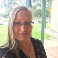 Heidi Earl's Instagram, Twitter & Facebook