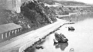 Une Autre Photo Inedite De La Corniche De Bone Nouvellement Tracee Du Cote Du Port La Tranchee N Est Pas Encore Creusee Et Donc Le Pont Pas Encore Con Outdoor