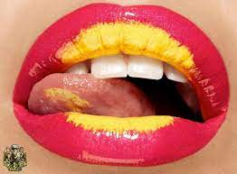 صور شفايف للتصميم صور شفايف بنات للتصميم pink lips yellow eyeshadow yellow lipstick