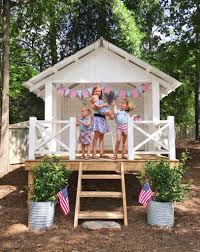 Country Decor Craft Ideas Comfort Food And Antique Appraisals Country Living Magazine Backyard For Kids Tree House Kids Play Houses