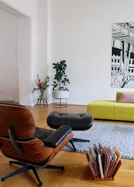 Would you like to change the currency to pounds. Blumen Aussicht Freshflowers Eames Sofa Wohnzim