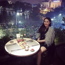 Thông tin về cô nàng vũ phương anh (1996), cô nàng nổi tiếng với danh xưng hoa khôi báo chí hiện đang là tâm điểm chú ý của cư dân mạng. Tuft1 Nekl Vlm
