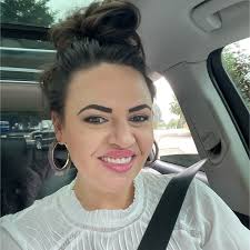 Lindsey Lea Email & Phone Number