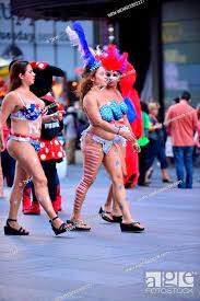 The topless girls and characters of Times Square working for tips as the  Times Square commission..., Stock Photo, Picture And Rights Managed Image.  Pic. WEN-WENN22892227 | agefotostock