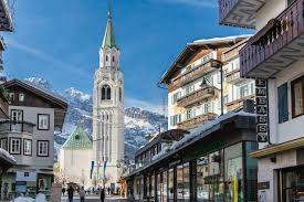 To reach cortina d'ampezzo ski resort, take the bus from either venice or treviso airports. Corso Italia In The Center Of Cortina D Ampezzo The Official Website Of The Dolomites