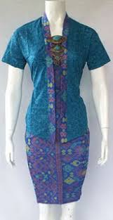 Untuk baju endek yang dijual di beberapa stan pameran, sebagian besar stan memasang harga baju dan kemeja sekitar rp 200.000 hingga di atas rp 1.000.000. 30 Model Baju Atasan Endek Bali Model Baju Terbaru Dan Update 2019 2020