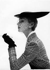 Lisa Fonssagrives Penn Wearing A Lilly Dache Hat 1950 Hats Vintage Fashion Photography Fifties Fashion