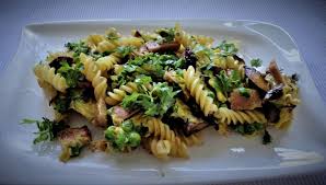 Nudel Champignon Fleischwurst Pfanne Von Schaech001 Chefkoch Rezept Fleischwurst Wurstchen Champignons