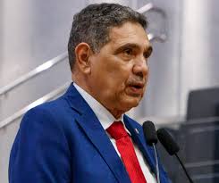 Ações do Estado a favor da educação repercutem no Plenário