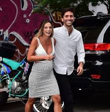 Nev schulman and laura perlongo | jason mendez/getty images. Nev Schulman S Wife Laura Perlongo Bio Wiki Net Worth Age Height