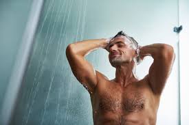 It's packed with aloe, tea tree oil, vitamins e and b5, and peppermint. Best Shampoos For Men 2021 Top Rated Brands For Hair Loss Dandruff Rolling Stone