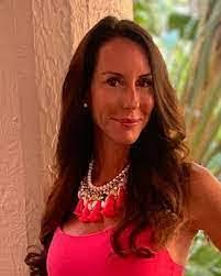 Jessica Cavan's Instagram, Twitter & Facebook