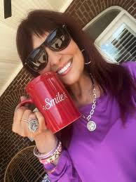 Here's to a wonderful day hopefully you all had a great one keep smiling I  will