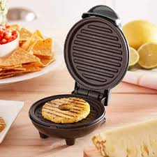 Black Decker Waffle Maker Sandwich Grill Griddle Dash Mini Sandwich Maker Grill An Unusual Shape For Sandwiches Grill Machine Mini Sandwiches Sandwich Makers