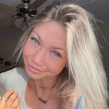 Emilee Olson's Instagram, Twitter & Facebook