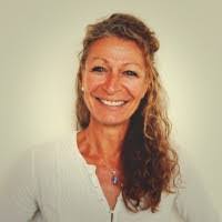 Carol Etienne's Instagram, Twitter & Facebook