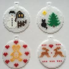 Comparez et achetez des perles à repasser pas cher sur shopalike.fr. On Vous Souhaite Un Joyeux Noel Avec Les Perles Hama Modeles Hama Schemas De Bijoux En Perles Billes De Fer Artisanat A Perlesperles