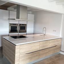 Notre savoir faire permet dusiner les plans de travail sous toutes ses formes. Plans De Travail En Quartz Blanc Hm Deco