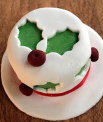 The Baked Bean Tin Christmas Cake Project Pt 3 Butcher Baker Baby Christmas Cake Christmas Cake Designs Xmas Cake