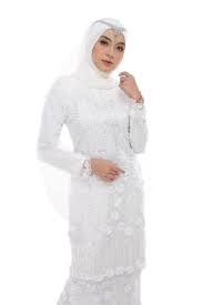 Contoh idea gubahan hantaran tunang untuk lelaki perempuan gaya simple, murah & jimat. Baju Tunang 7 Koleksi Paling Glam Tahun Ini Update 2020