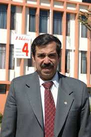 De Characato he venido vidita, para poderte encontrar...¡. Ya no se oyen  los gallos del Dr. Larry Rosado Linares. Ojala que las...