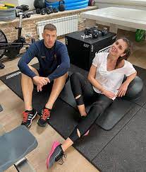Does edin dzeko have tattoos? Roma Striker Edin Dzeko And His Wife Amra Dzeko Marca English
