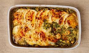 Yotam Ottolenghi One Pot Pasta And A Freezer Fish Pie Recettes De Cuisine Recette Recettes Ottolenghi