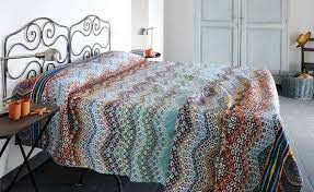 Dal Catalogo Bassetti Copriletto Di Fantasia Copriletto Case Ikea