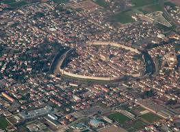 The veneto, most famous for the venetian lagoon, is dotted with walled towns. Cittadella Padova Veneto Italy From The Air The Walle Flickr