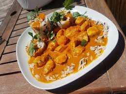 Indisches Chicken Mango Curry Fruchtig Mildes Hahnchencurry Schmeckt Gut Mit Indischem Reis Uber 78 Bewertungen Thai Curry Rezept Indische Gerichte Rezepte