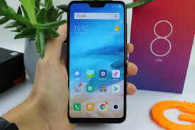 I've read everywhere that regular mi 8 has it too. Xiaomi Mi 8 Lite Officially Introduced Did They Copy Honor