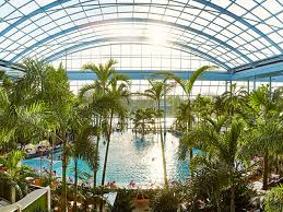 Hier können sie im kristallklares wasser entspannen und verwöhnende düfte und klänge bei einer wohlig warmen lufttemperatur von 32 grad genießen. Referenzdetails