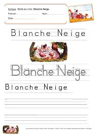 Epingle Sur La Petite Fille En Pain D Epice
