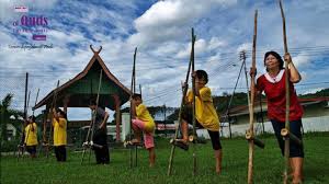 Makanan tradisional masyarakat sarawak boleh terbahagi kepada dua jenis iaitu hidangan utama dan juga pencuci mulut. Sukan Tradisional Mengikut Kaum San Kalop